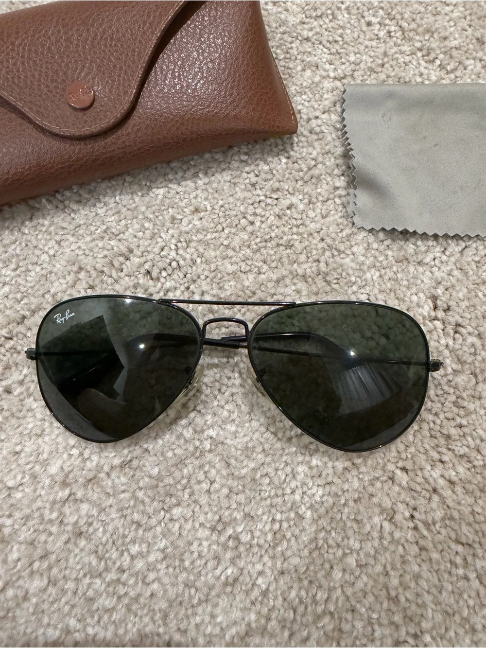 Ray-Ban Classic Aviator Sunglasses RB3025